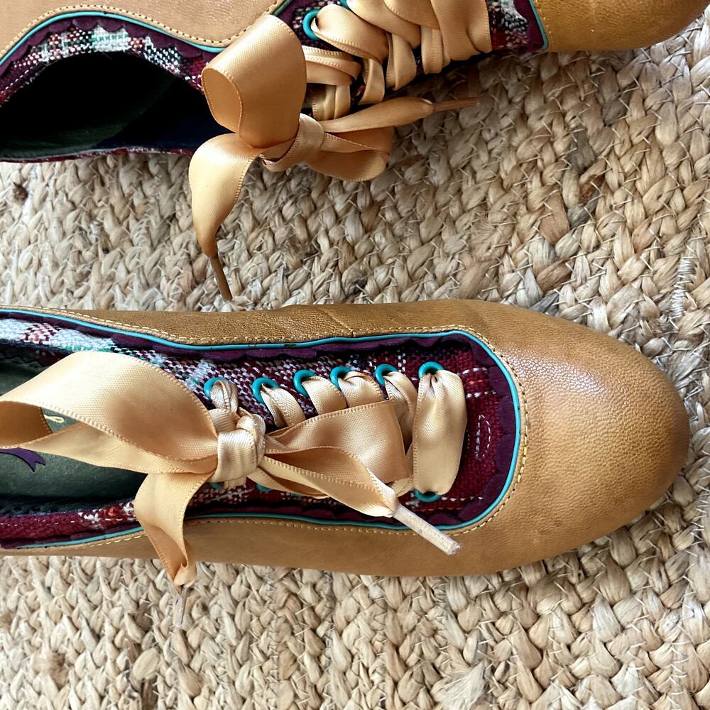Poetic Licence London Women's Lace Up Heels Size 8.5 Tan Colorblock Block Pumps - Picture 4 of 13